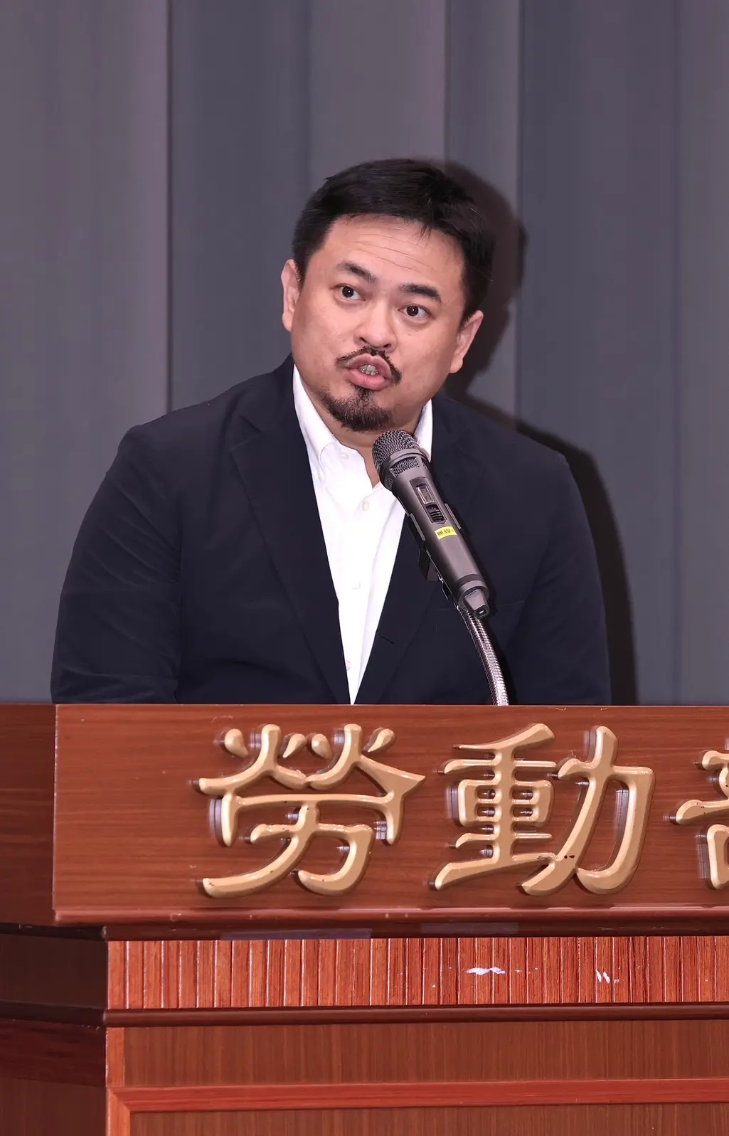 ▲洪申翰表示，「未來的勞動部不會只是守護勞工的最後防線 我們要成為維護勞權的第一線。」（圖／記者朱永強攝影）