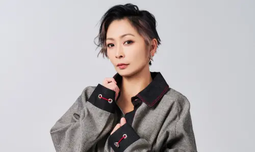 ▲林曉培「心動」了！ 感情狀況曝光 出道25年重獲新生 最正能量專場今日開賣。（圖／Legacy提供）