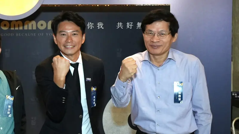 ▲台中市公共捷處長張應當（右）長期性騷女下屬，台中市交通局長葉昭甫（左）強調，交通局不僅將暢通申訴管道，也將針對辦公處所死角增設監視器。（圖／翻攝台中市政府網站，2024.11.28）