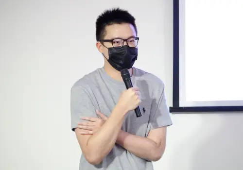 ▲凌先生對於自己能再次拿起筷子感到萬分喜悅。（圖／中醫大附醫提供）