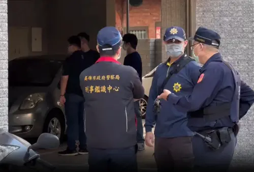 高雄民宅驚傳雙屍命案！男手刃同居女友後身亡　警方封鎖現場調查
