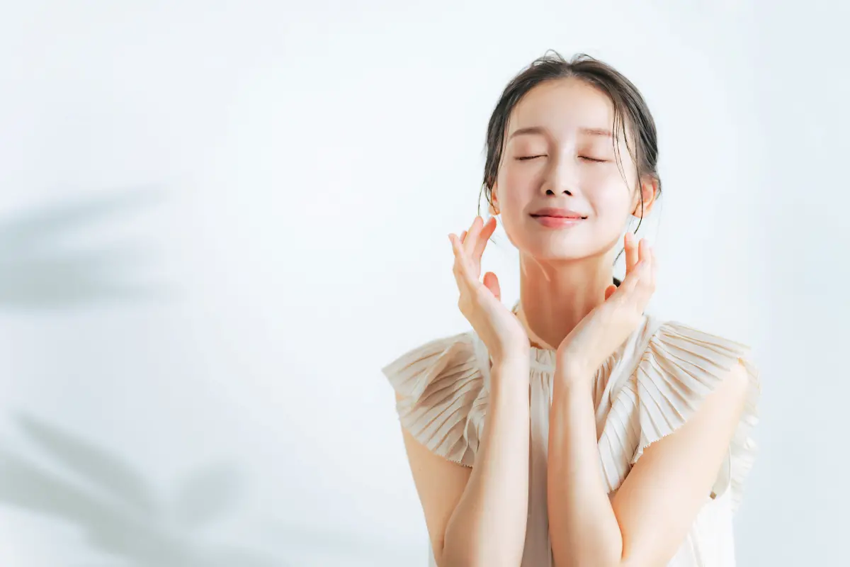 ▲愛美是每個人的天性，但是在肌膚保養步驟中，「精華液」的選擇一直是相當重要的環節。(圖／shutterstock）