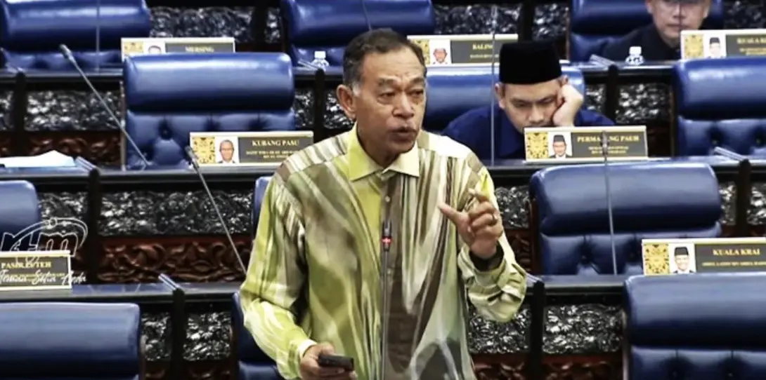 ▲馬來西亞議員羅索華希日前在國會上提出，國家的高齡化和少子化問題越來越嚴重，政府應該獎勵「一夫多妻制」。（圖／翻攝自國會影片）