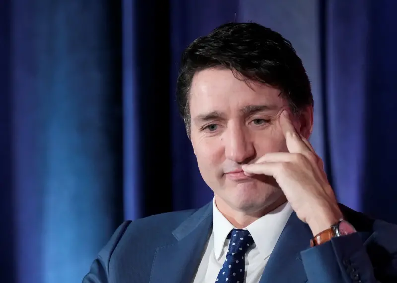 ▲加拿大總理杜魯道(Justin Trudeau)也呼籲國人多留在加拿大國內旅行,少喝美國的威士忌以及柳橙汁。(圖/美聯社/達志影像)