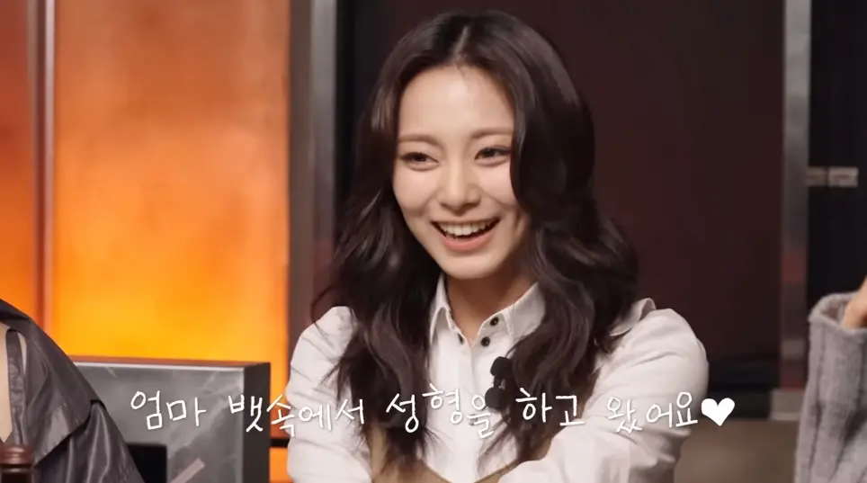 ▲周子瑜剛出道太美，一直被網友質疑有做整形手術，沒想到她近日正面回覆「我在媽媽肚子裡整的」。（圖／取自周子瑜 IG）