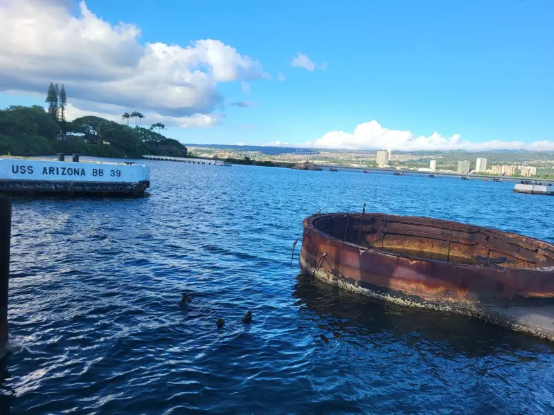 ▲亞利桑納號戰艦遺骸。（圖／記者陳佩君攝，2024.12.1）