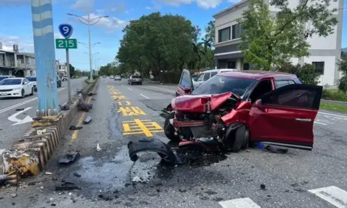 花蓮台9線死亡車禍！休旅車自撞分隔島　副駕女內臟破裂送醫不治
