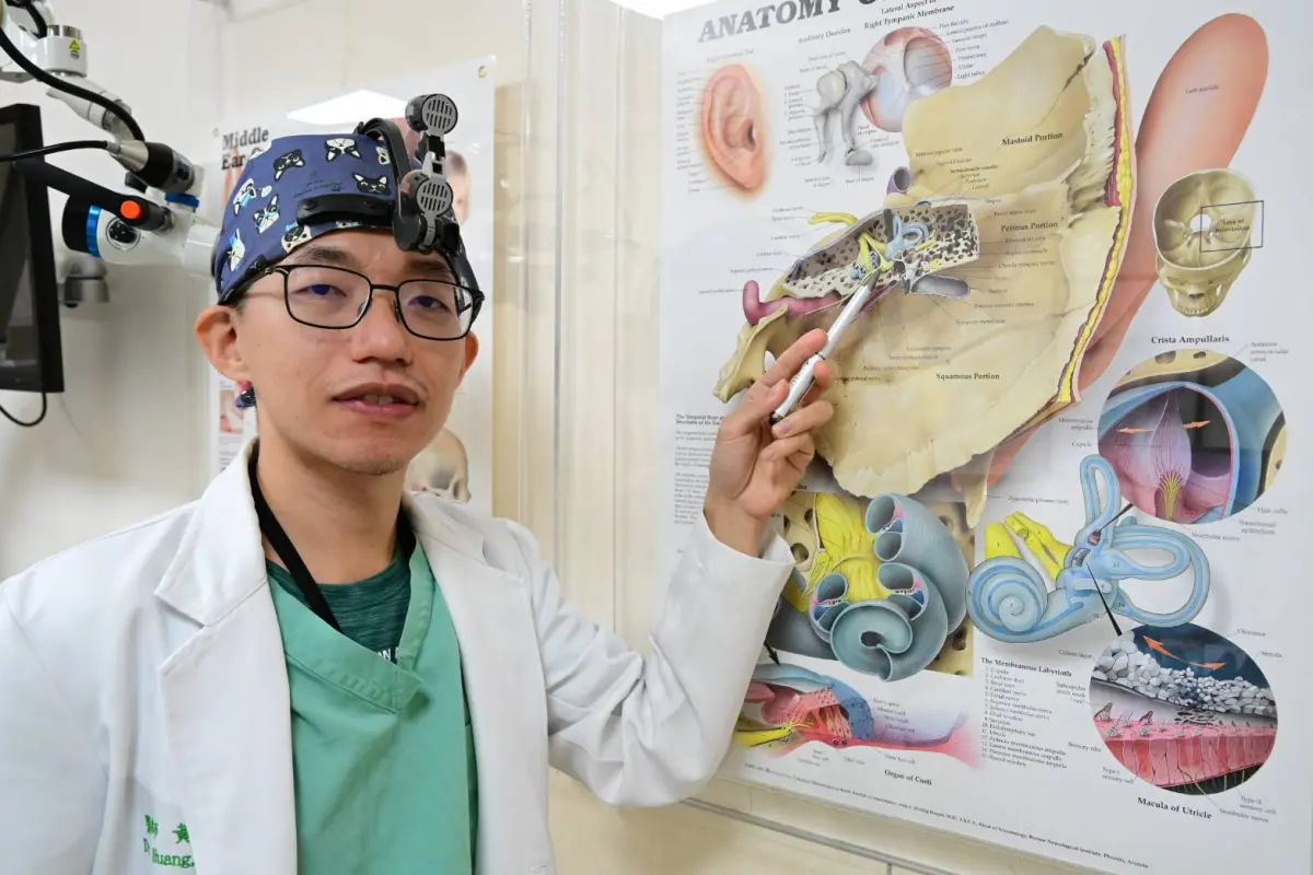 ▲醫師提醒，如果發現聽力逐漸衰退，或者講話越來越大聲，務必就醫檢查，避免造成更嚴重問題。(圖／醫院提供2024.12.3)