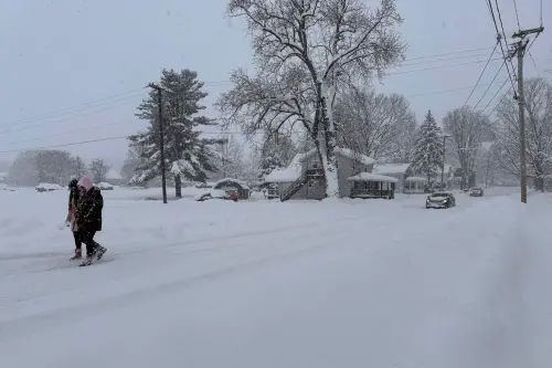 影／感恩節後大雪持續襲擊五大湖區！紐約、賓州緊急災難狀態
