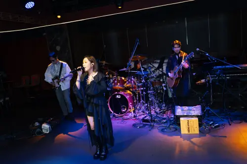 ▲小男孩樂團歲末慶功。（圖／滾石唱片提供）