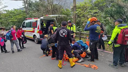 快訊／新北瑞芳金瓜石落石砸傷4登山客　7旬婦人傷重命危
