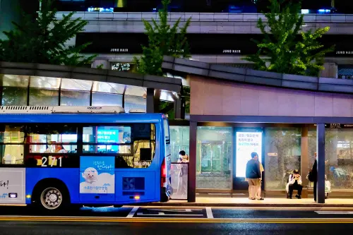 ▲Klook也提到，韓國戒嚴令宣布當晚，韓國商品包含交通卡、門票等，客服詢問量有提升15%。（圖／記者葉盛耀攝）