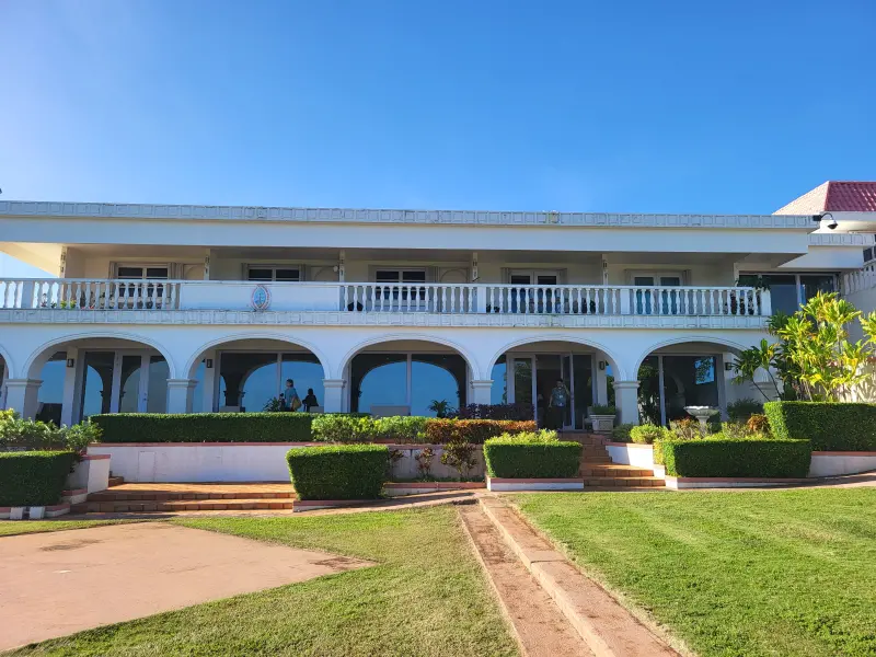 ▲官邸建築風格融合當地查莫洛文化及西班牙文化特色。（圖／記者陳佩君攝，2024.12.05)