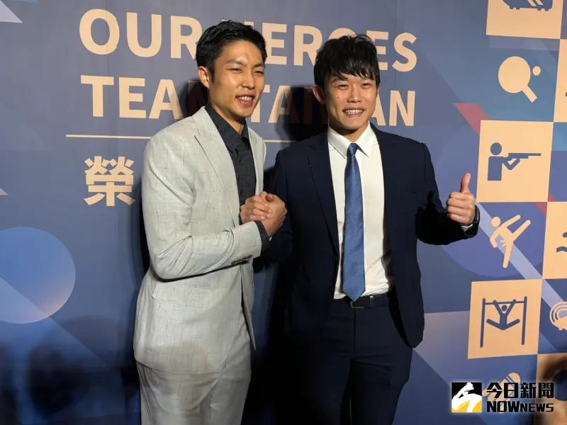 ▲12強冠軍投手陳冠宇與「羽球一哥」周天成相見歡，談到周天成拚4年後洛杉磯奧運，陳冠宇說：「他都沒有放棄，我怎麼可以放棄？」（圖／記者廖聿偉攝）