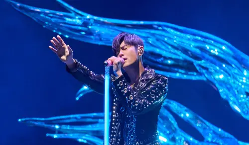 ▲周杰倫在台北大巨蛋演唱，成為粉絲高度關注的盛事，許多人費盡工夫搶到票，還在應援物上用盡心思，希望引起他的注意。（圖／杰威爾提供）