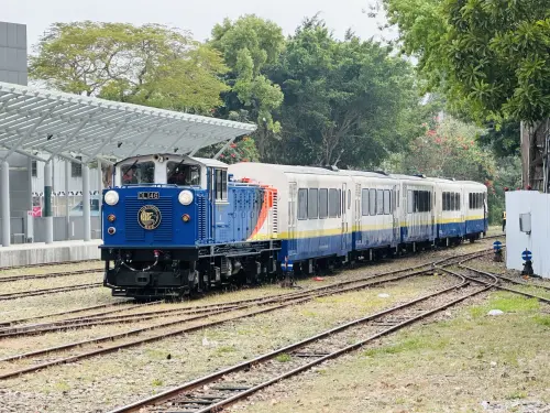 ▲阿里山栩悅號列車，沿途從低海拔向上欣賞阿里山森林鐵路。（圖／雄獅旅遊）