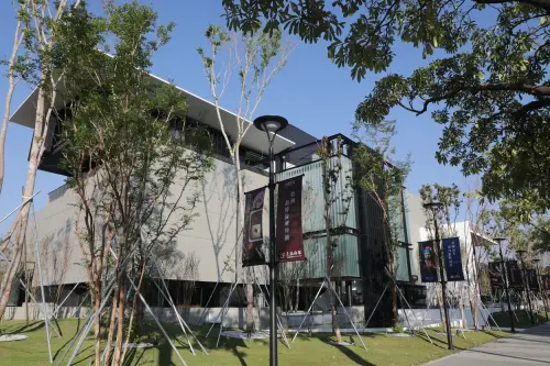 ▲燒肉餐廳「碳佐麻里」投資位於臺南市中華西路一段、新興路口的南區鹽埕段佔地面積2.3公頃的臺南新興園區。（圖／南市府提供）