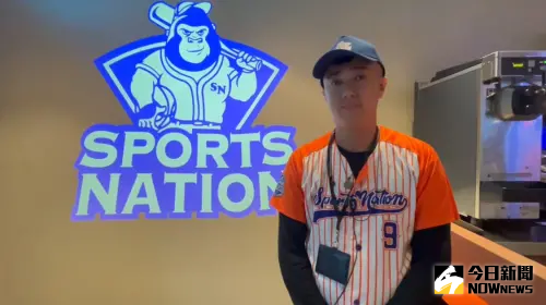 ▲粉絲擠爆周邊的餐廳。（圖／記者朱祖儀攝）