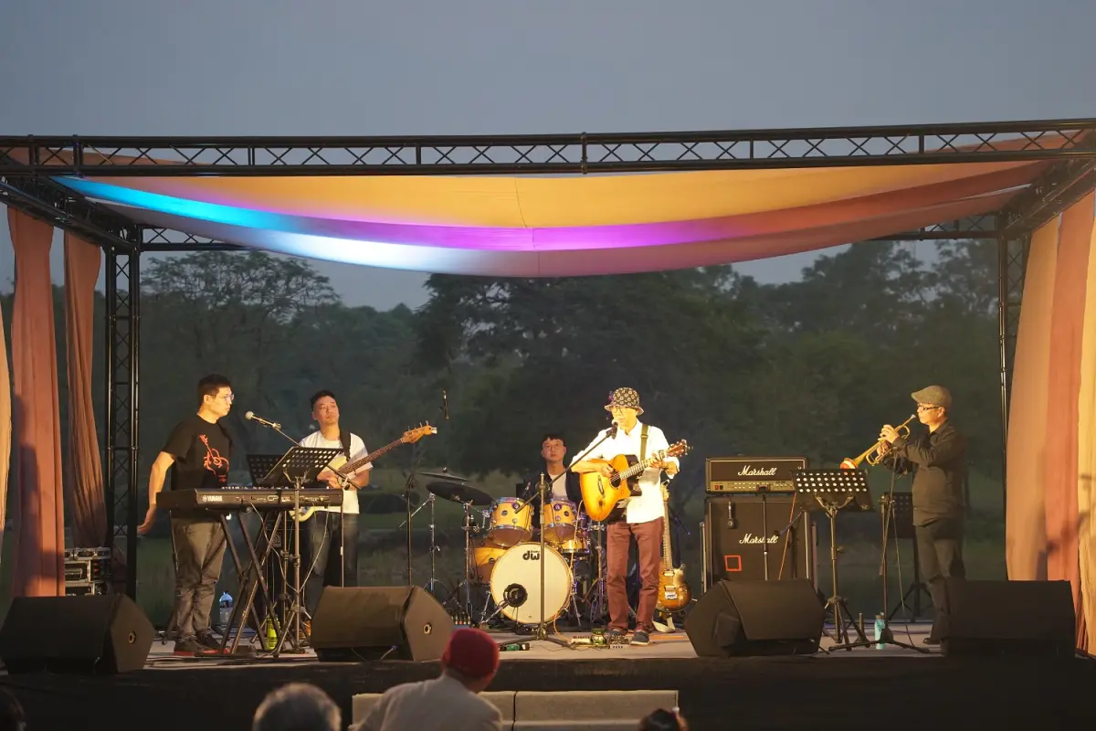 ▲三組金曲客家歌手及客家音樂創作者來到客家園區演出。（圖／屏東縣府提供）