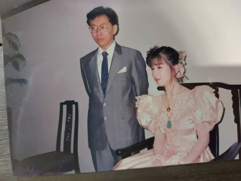 ▲民眾黨主席柯文哲的妻子陳佩琪臉書公開結婚照。（圖／翻攝自陳佩琪臉書）