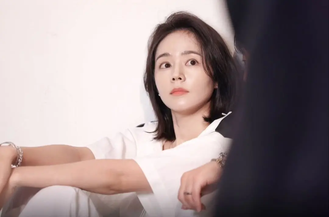 ▲「失散多年的姐弟」韓佳人、金桐俊終於同框，不料見完面當天韓佳人就生病住院，還開玩笑回「如果走在路上看到與自己相似的人，請立刻逃跑！」。（圖／取自金桐俊 IG）