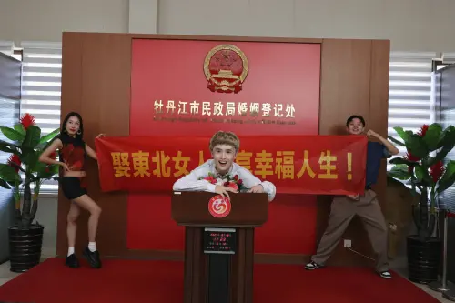 鍾明軒駁被統戰!486先生:我沒證據但他就是有拿錢