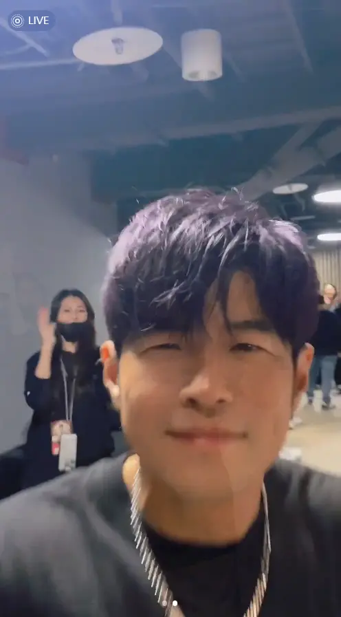 ▲▼周杰倫下班後一見到昆凌的表情很有愛。（圖／昆凌小紅書）