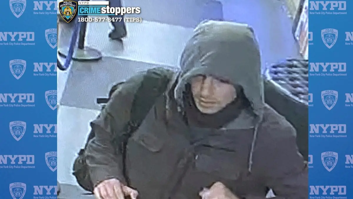 ▲美國聯合健康保險公司保險部執行長湯普森4日在紐約市遭人當街開槍身亡，疑似涉案的26歲男子曼吉昂已在賓州阿爾圖那市被捕。（圖／美聯社／達志影像）