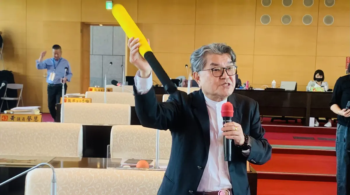 ▲台中市議員李中上週一質詢警察入校園抓走小朋友，教育局定後天開會討論校長的懲處。（圖／記者顏幸如攝，2024.12.10）