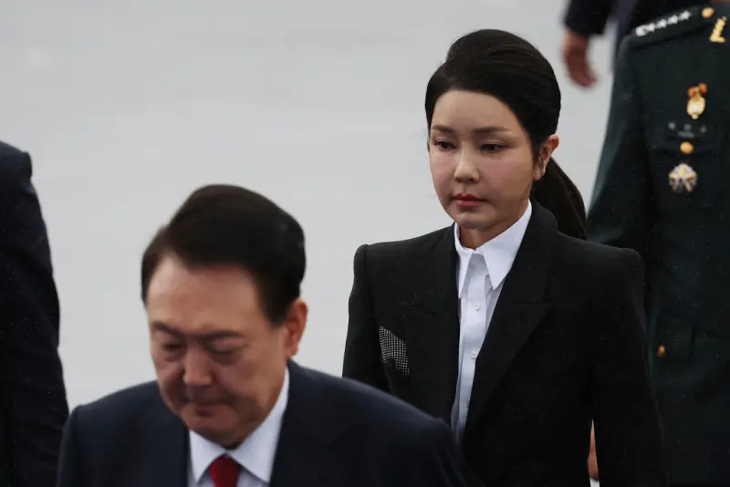 ▲韓國總統尹錫悅遭逮捕後,第一夫人金建希成為外界目光焦點。(圖/美聯社/達志影像)