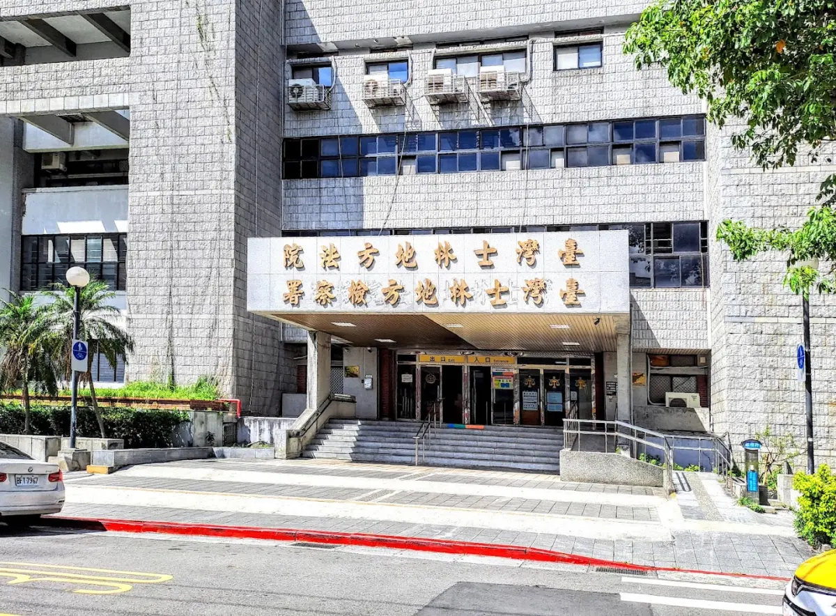 ▲一名媽媽日前透過Threads發文，控訴女兒在知名連鎖速食店麥當勞打工期間，遭到主管權勢性侵後輕生，士林地檢署表示，正持續積極偵辦中，將盡速查明事實。（圖／翻攝畫面）