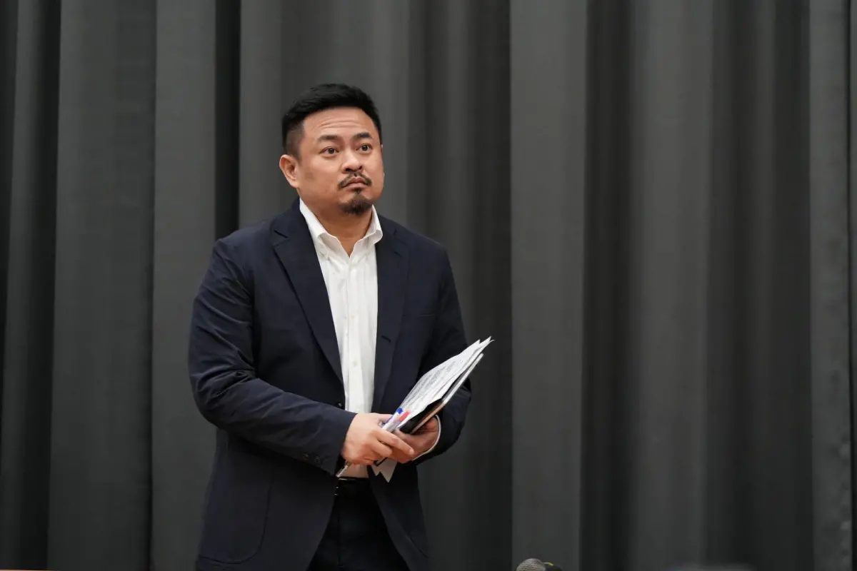 ▲面對郭智輝言行是否符合職場霸凌，洪申翰回應，對於企業裡勞工的不同聲音，可以有更適當或更具包容性的表達方式，給勞工更多的尊重。（圖／記者朱永強攝）