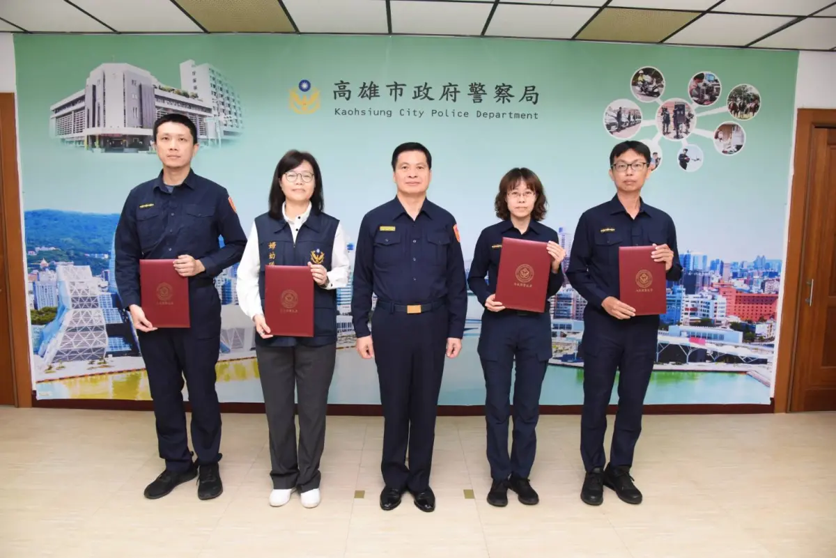 ▲高市警局長林炎田公開表揚高市警局小港分局家防官李育全、婦幼警察隊偵查佐蔡雅萍、湖內分局家防官蘇苑禎與鳳山分局家防官楊智傑等榮獲「112年婦幼安全工作績優員警」（圖／高市警局婦幼隊提供）