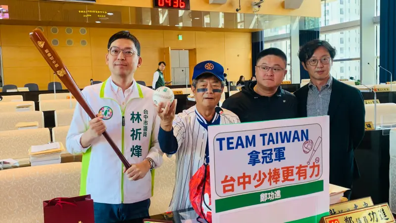 ▲鄭功進要求台中市長盧秀燕重組胡志強時代的府會棒球隊。（圖／記者顏幸如攝，2024.12.12）