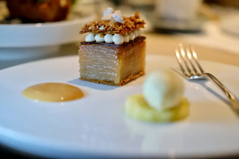 ▲「le beaujour 芃卓」與「日本の牛乳乳製品輸出協議会」合作，將日本乳製品結合法式烘焙工藝，推出限量版下午茶套餐，包含甜點、鹹點都有著因費工耗時而成就的精緻度。（圖／記者葉盛耀攝）