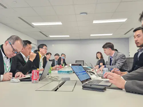 林次長宜敬於本次出訪期間與Meta公司產品及法遵團隊會晤,商討Meta規劃的相關作為 ▲數位發展部次長林宜敬於本次出訪期間與Meta公司產品及法遵團隊會晤,商討Meta規劃的相關作為。(圖/數發部)