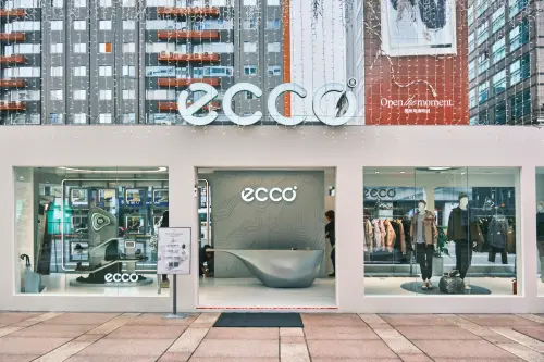 ▲ECCO X White Mountaineering快閃店活動優惠多，一起逛到明年。（圖／ECCO提供）