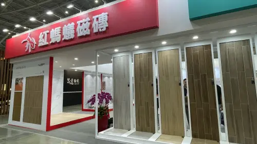 ▲木紋磁磚結合環保、防潮與耐磨特性，適用多種風格與空間，打造自然和諧的原木質感。(圖／紅螞蟻磁磚提供)