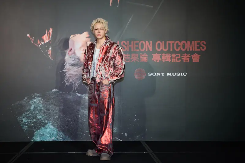 ▲J.Sheon透露自己患有過動症，不僅晚上常常睡不著熬夜，還曾多次忘記帶護照，而錯過原本要搭的飛機。（圖／索尼音樂提供）