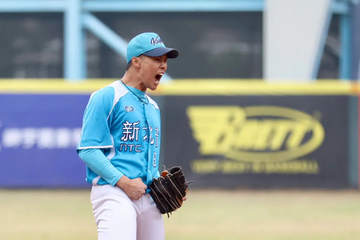 ▲2024新北富邦國際城市U18棒球邀請賽今(14)日在三重棒球場上演最終對決，冠軍戰由新北藍對上京畿道，終場新北藍以5：3奪冠，蟬聯7次冠軍，郭宸安後援收勝奪MVP。（圖／大會提供）