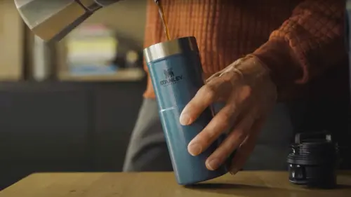 Stanley保溫杯出包「38起燙傷」！原廠：立刻停用　快看杯底序號
