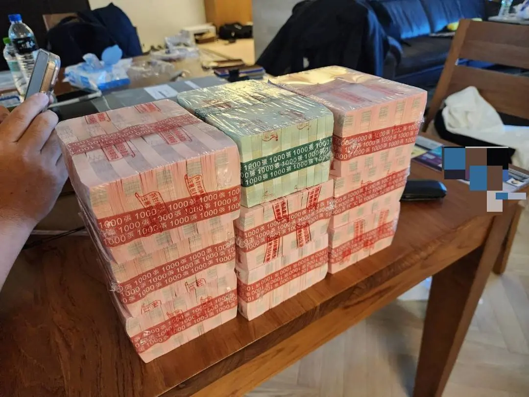 ▲檢方查扣相關證物及現金達6500萬元，經訊問後負責人蔡姓兄弟等6人遭羈押禁見，網紅小哥哥20萬交保。(圖／橋頭地檢署提供)