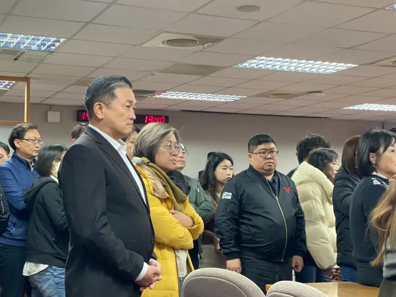 ▲民進黨立委現身朝野協商鬧場。（圖／讀者提供）