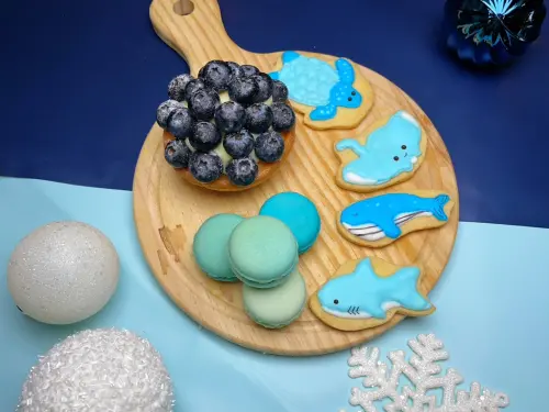 悅來大飯店點心房主廚精心研發多樣「藍色之心」甜點 ▲悅來大飯店點心房主廚精心研發多樣「藍色之心」甜點(圖/遠雄悅來大飯店)