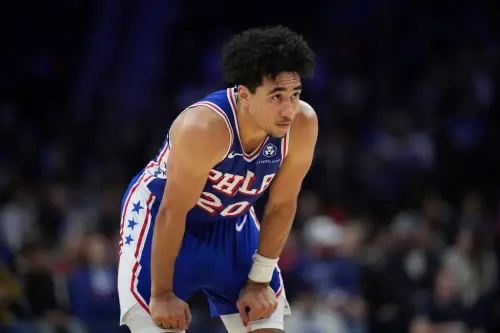 ▲在剛結束的交易大限中，76人的操作令不少球迷感到意外，選擇將表現亮眼的二年級生麥凱恩（Jared McCain）交易至奧克拉荷馬雷霆，換取一枚首輪末段籤。（圖／美聯社／達志影像）