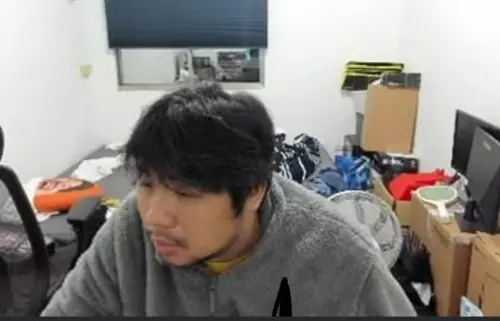 統神迎戰蹦闆倒數4天!「甩肉30公斤」超狂體態粉絲驚:認不出來 ▲統神迎戰蹦闆倒數4天!「甩肉30公斤」超狂體態粉絲驚:認不出來(圖/翻攝自PTT)