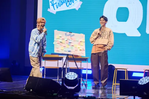 ▲炎亞綸脫外套寵粉胸肌秀！李玉璽狂拱：「這根本是胸肌專場！」（圖／晴空鳥提供）