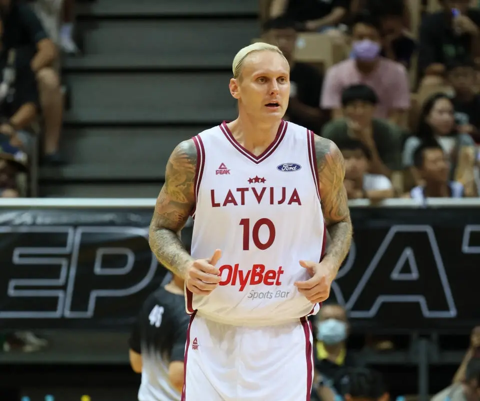 ▲外型出眾的拉脫維亞男籃球員Janis Timma，今天傳出在俄羅斯莫斯科不幸墜樓身亡，享年32歲，去年他還曾隨國家隊來台，參加FIBＡ世界盃熱身賽。（圖／T1職籃提供）