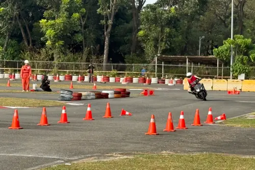 ▲2024勁戰大會師「勁」速之巔不服來「戰」活動，日前選在台糖高雄花卉農園中心及高雄TKS賽車場熱血落幕，當天「勁速統規表演賽」最為刺激。（圖／家庭消費中心攝）