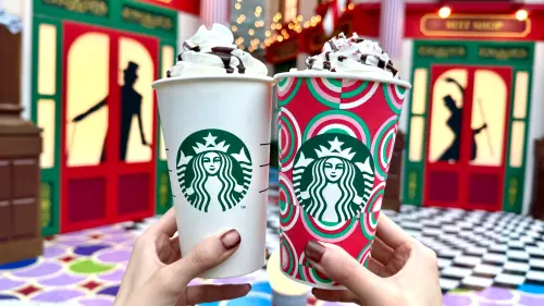 星巴克買一送一喝美式、那堤!NO COFFEE聯名亞洲50大酒吧TCRC ▲週三小確幸開喝「星巴克買一送一」!特大杯美式63元、那堤75元,大杯蝴蝶餅可可燕麥那堤單杯99元優惠。日本福岡咖啡NO COFFEE聯名亞洲50大酒吧TCRC,明起4天開喝4款限定飲品。(圖/記者蕭涵云攝)